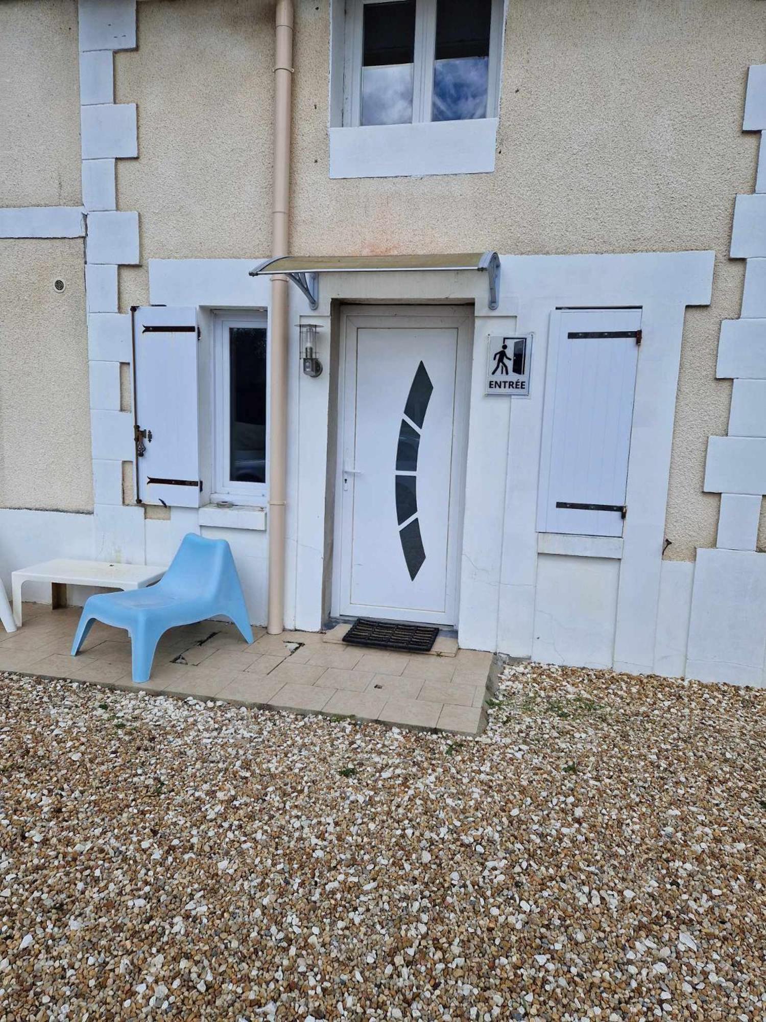 Joli Studio: Parc View with Parking and Garden Access Razac-sur-l'Isle Exterior photo